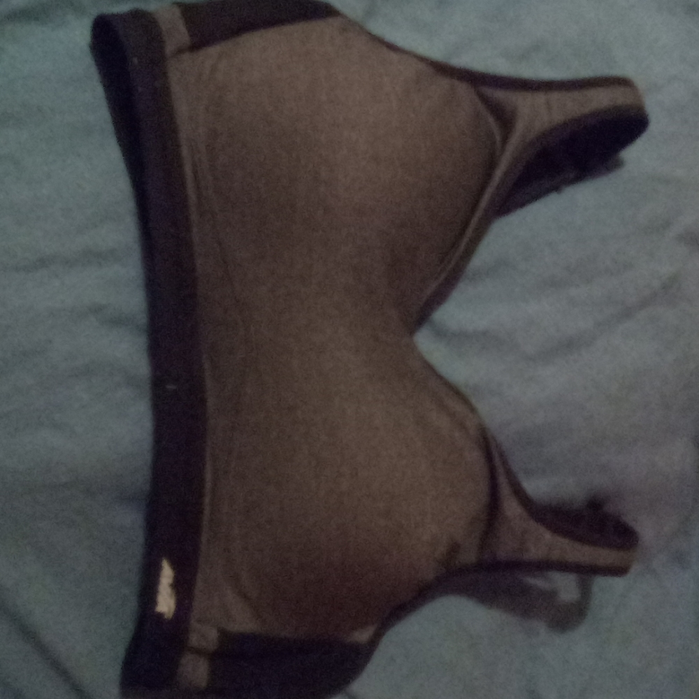 Women's 36DD sports bra